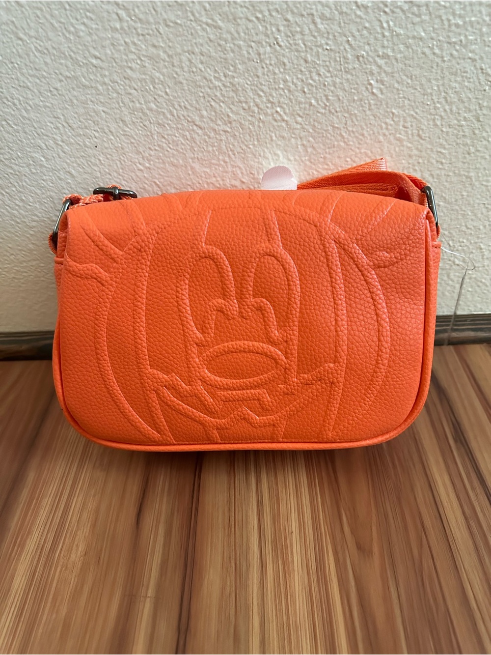 NWT Disney Mickey Mouse Jack o lantern Pumpkin Crossbody Bag - Picture 5 of 5